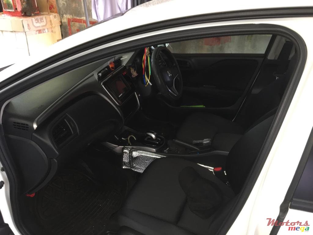 2015' Honda Ballade photo #2