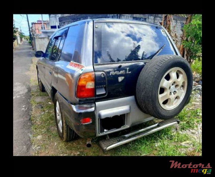 1997' Toyota Rav4 for parts photo #1