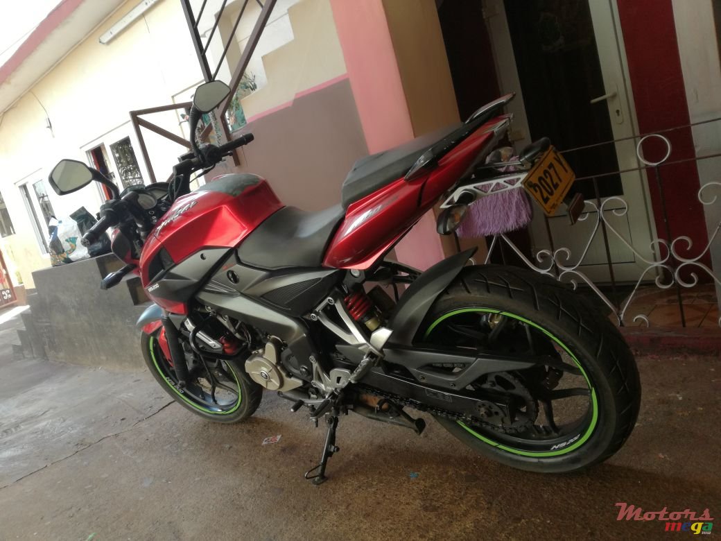 2013' Bajaj photo #1