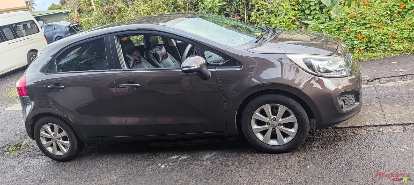 2012' Kia Rio photo #2