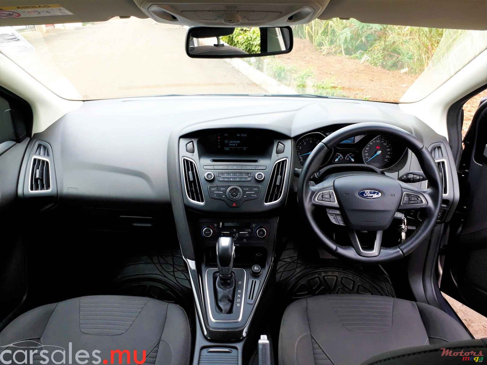 2015' Ford Focus 1.6 Titanium photo #6