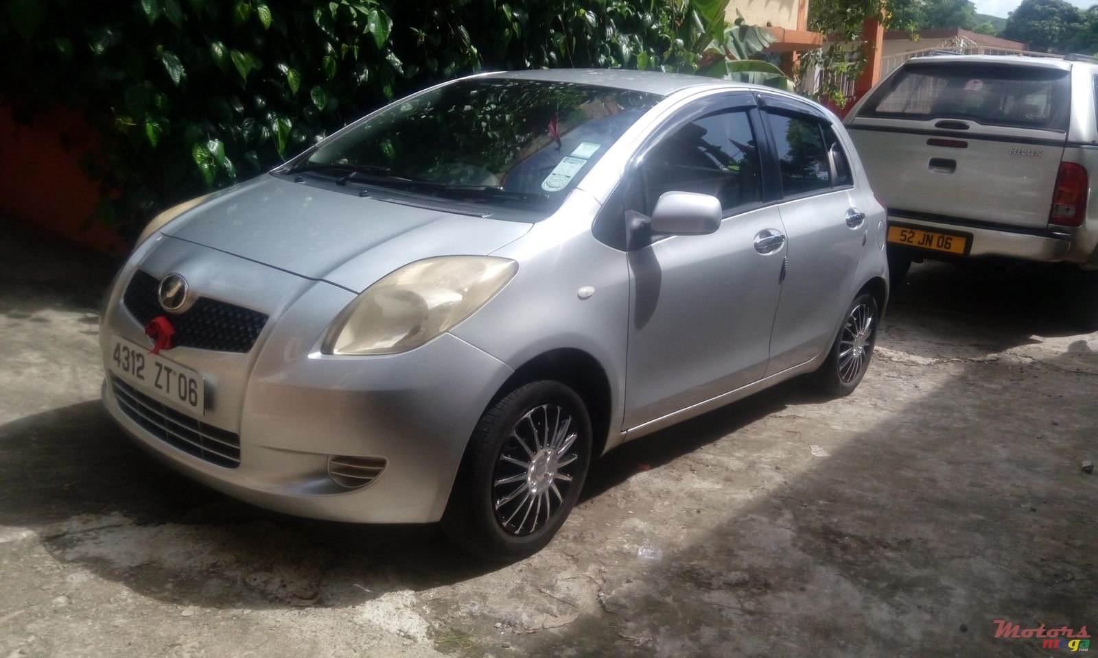 2006' Toyota Vitz vitz photo #2