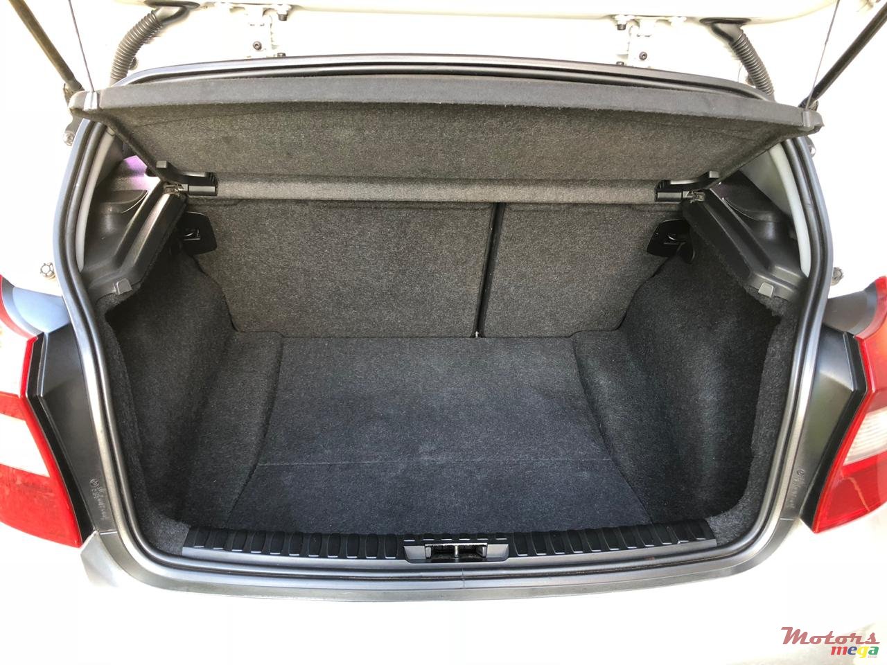 2004' BMW 116 116i MANUAL photo #6