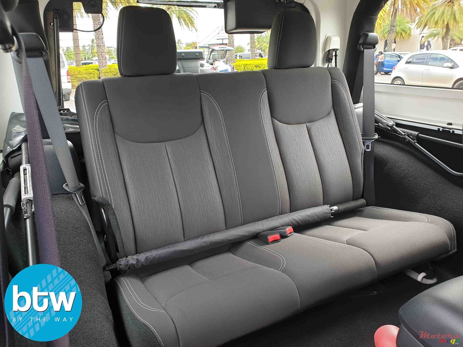 2017' Jeep Wrangler photo #7