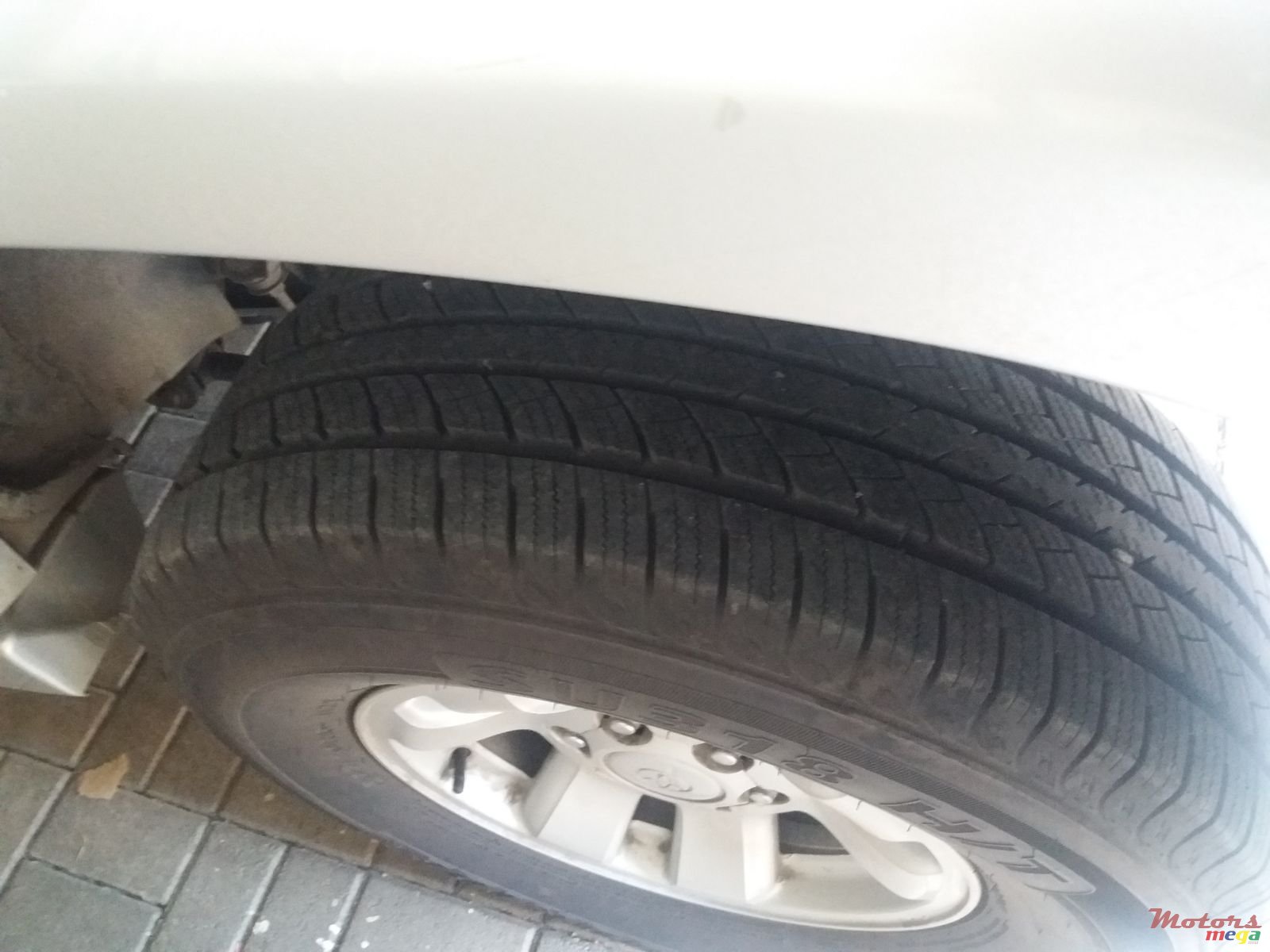 2002' Toyota Hilux photo #6