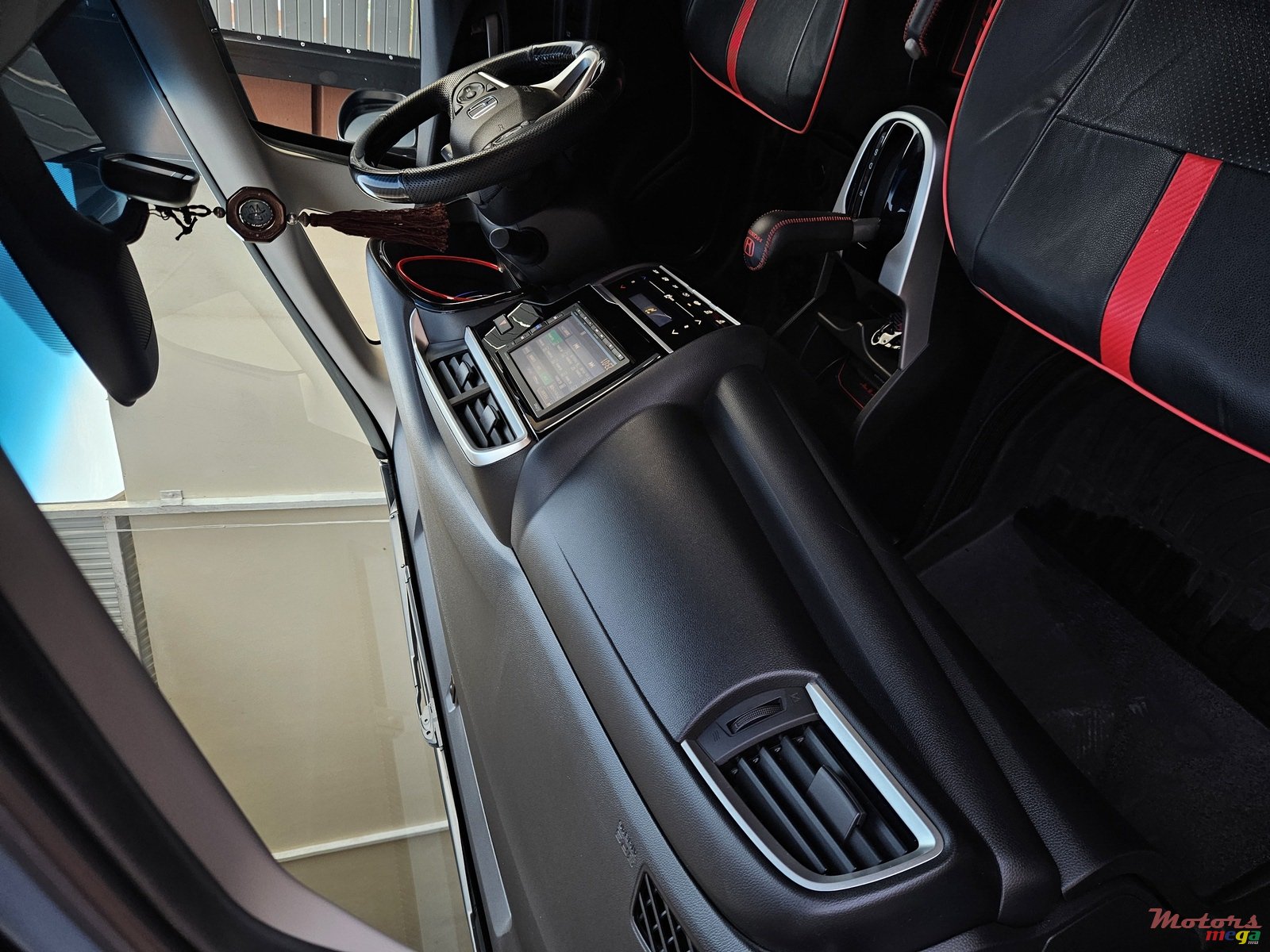 2019' Honda Fit photo #7