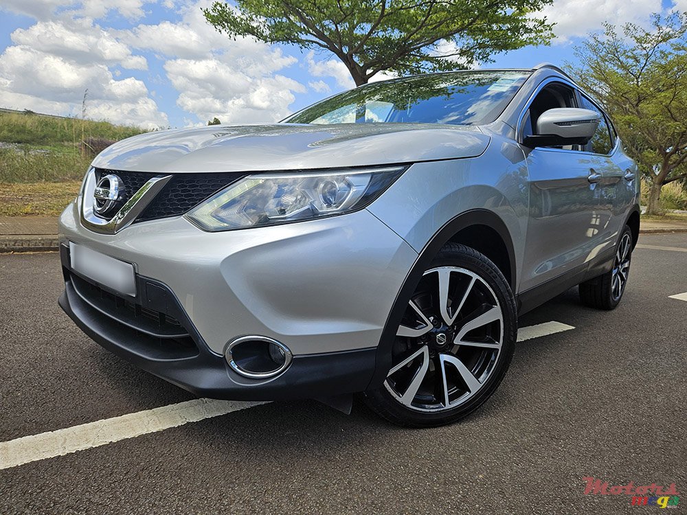 2015' Nissan Qashqai photo #2