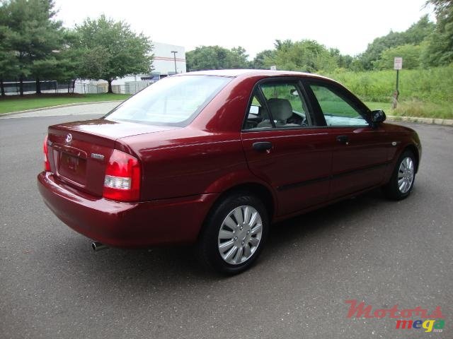 2003' Mazda 323 GLX 1.3 LOCAL photo #2