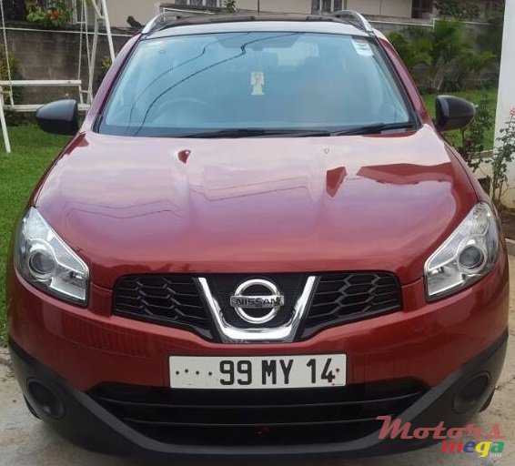 2014' Nissan Qashqai+2 photo #3