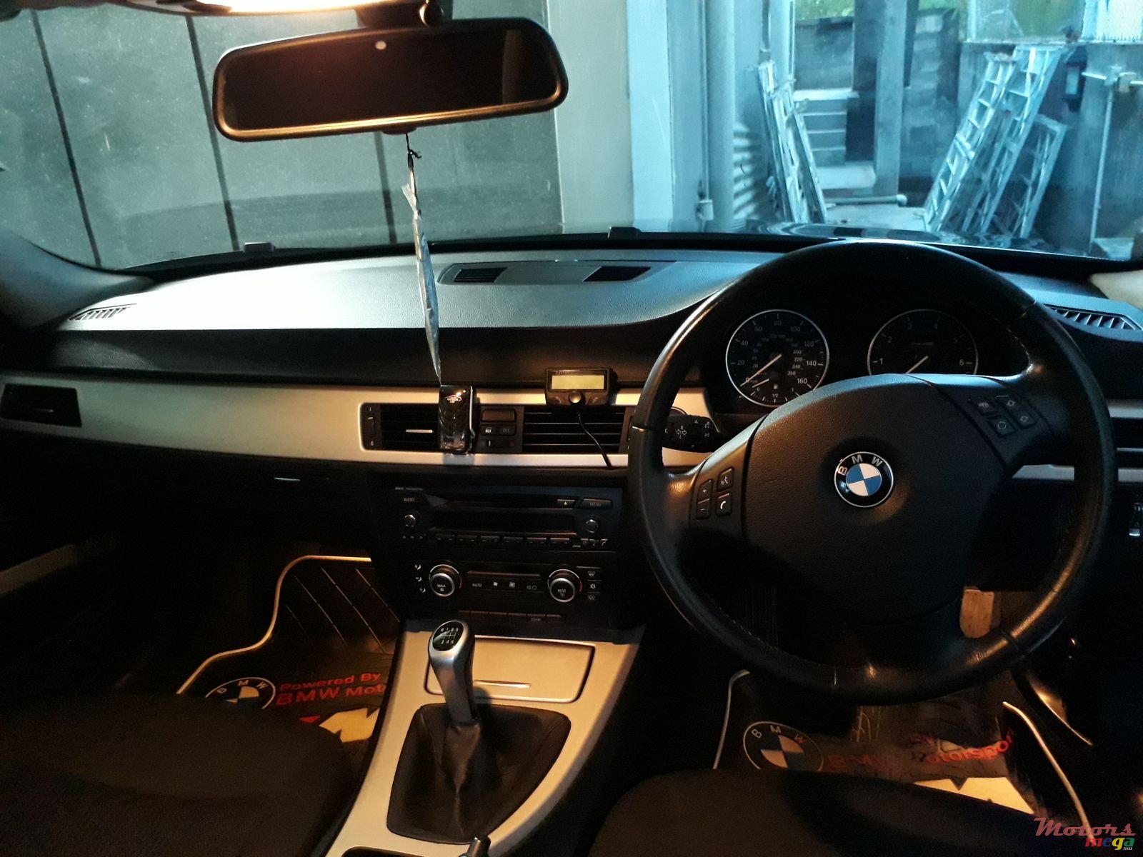 2008' BMW 3 Series Sedan photo #4