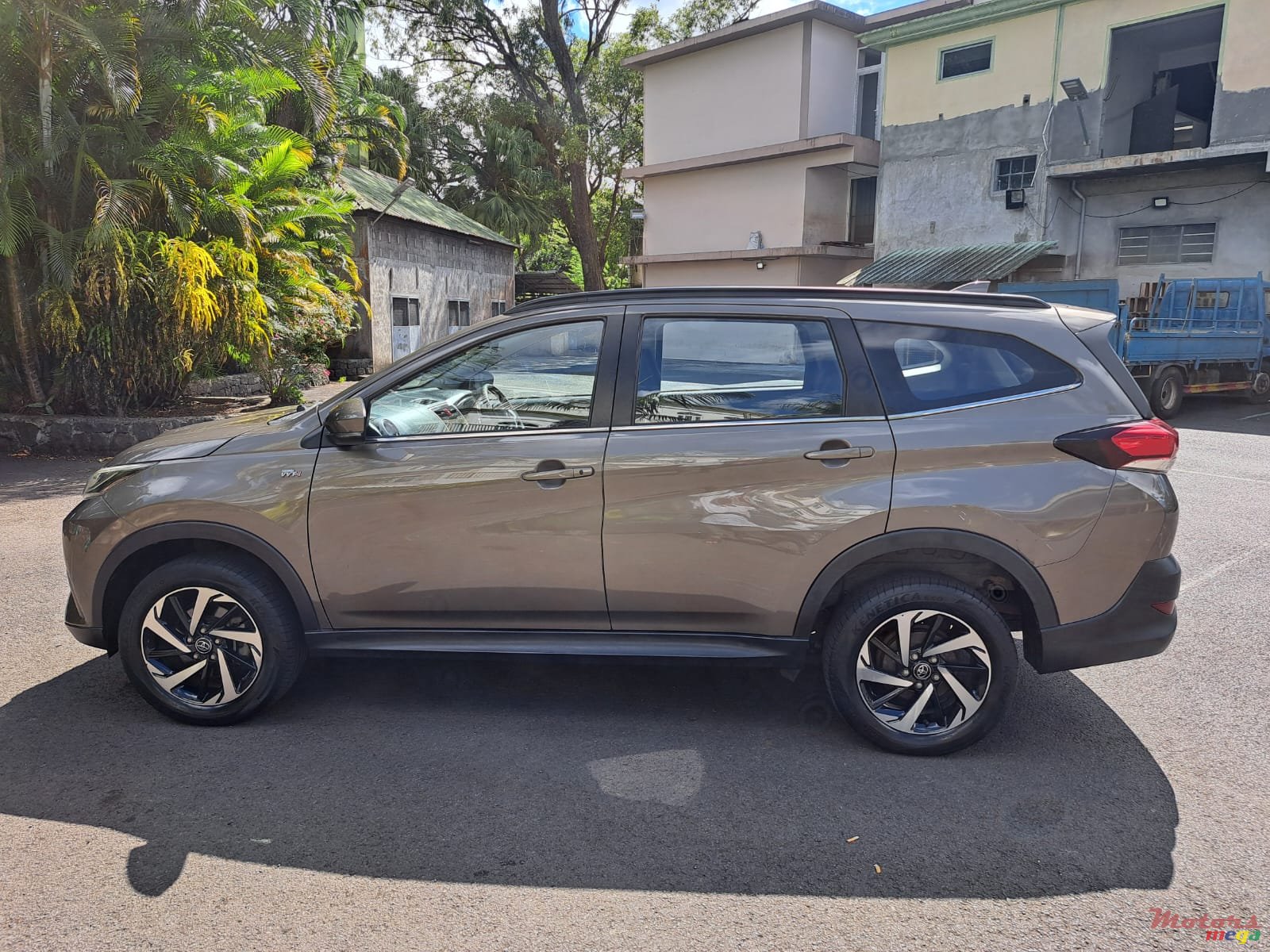 2019' Toyota Rush SUV Fully Executive photo #5