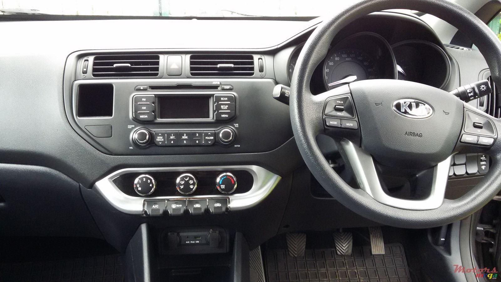 2014' Kia Rio photo #6