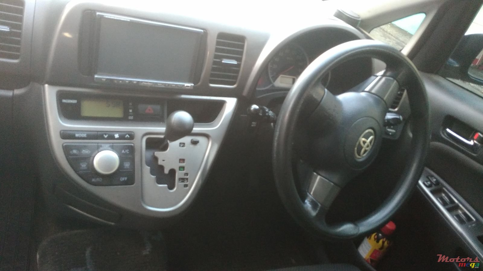 2008' Toyota photo #4