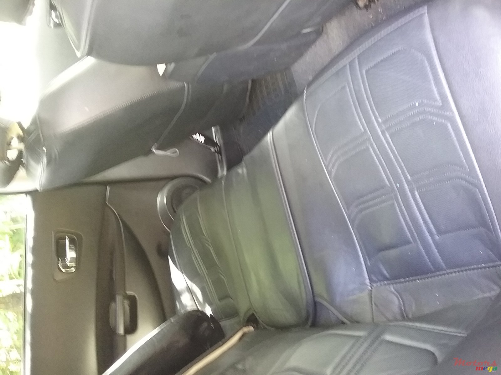 2010' Nissan Qashqai+2 photo #5