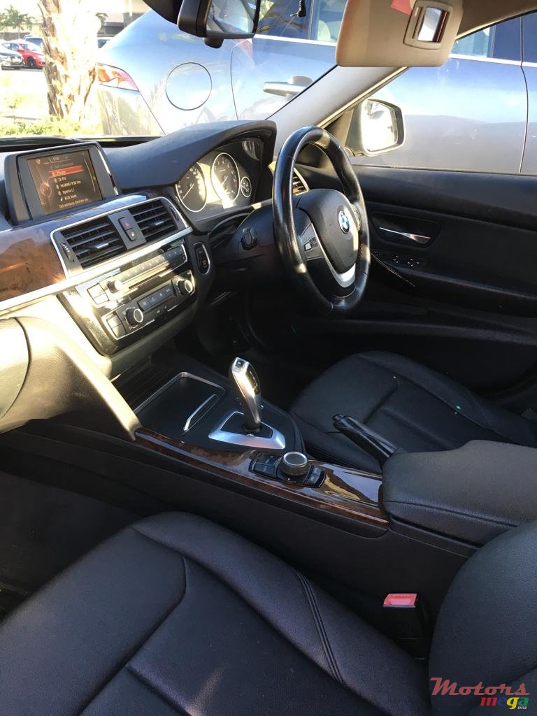 2017' BMW 318 photo #4