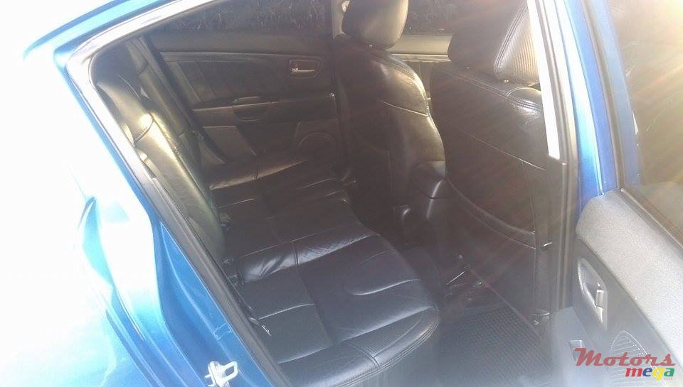 2005' Mazda 3 photo #3