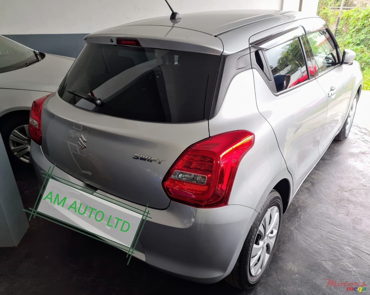 2018' Suzuki Swift photo #2