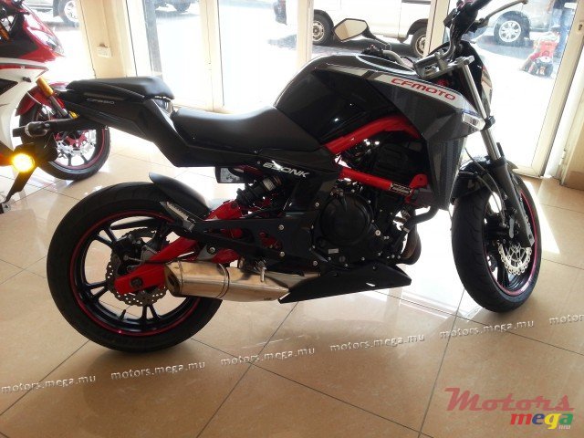 2013' CF Moto 650NK photo #2