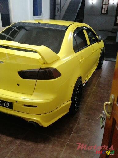 2009' Mitsubishi Lancer Lancer EX photo #2