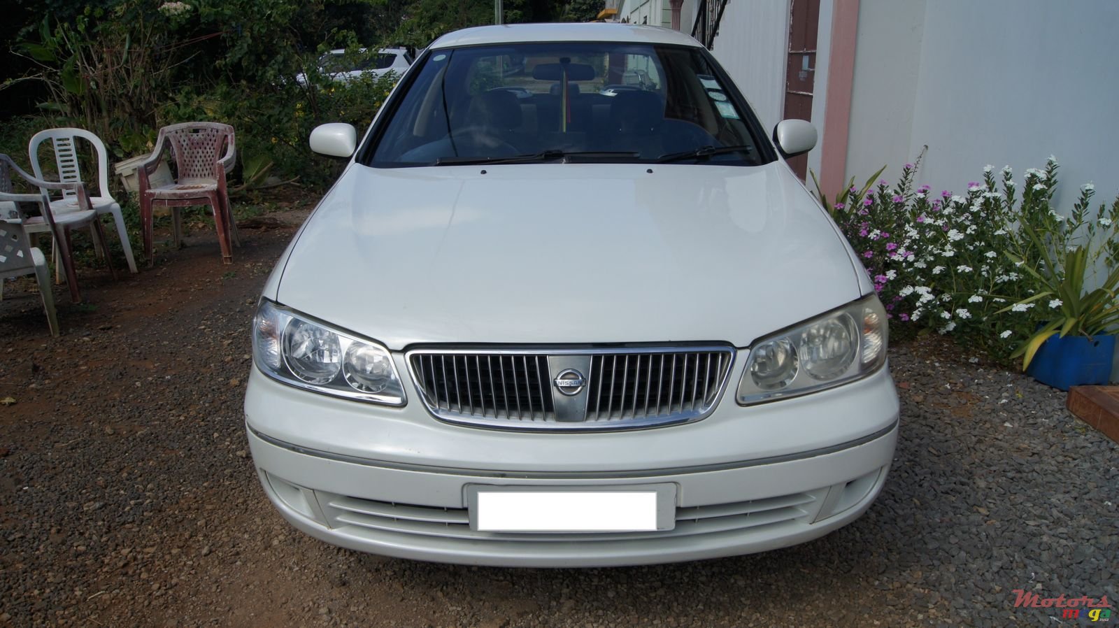 2004' Nissan photo #1