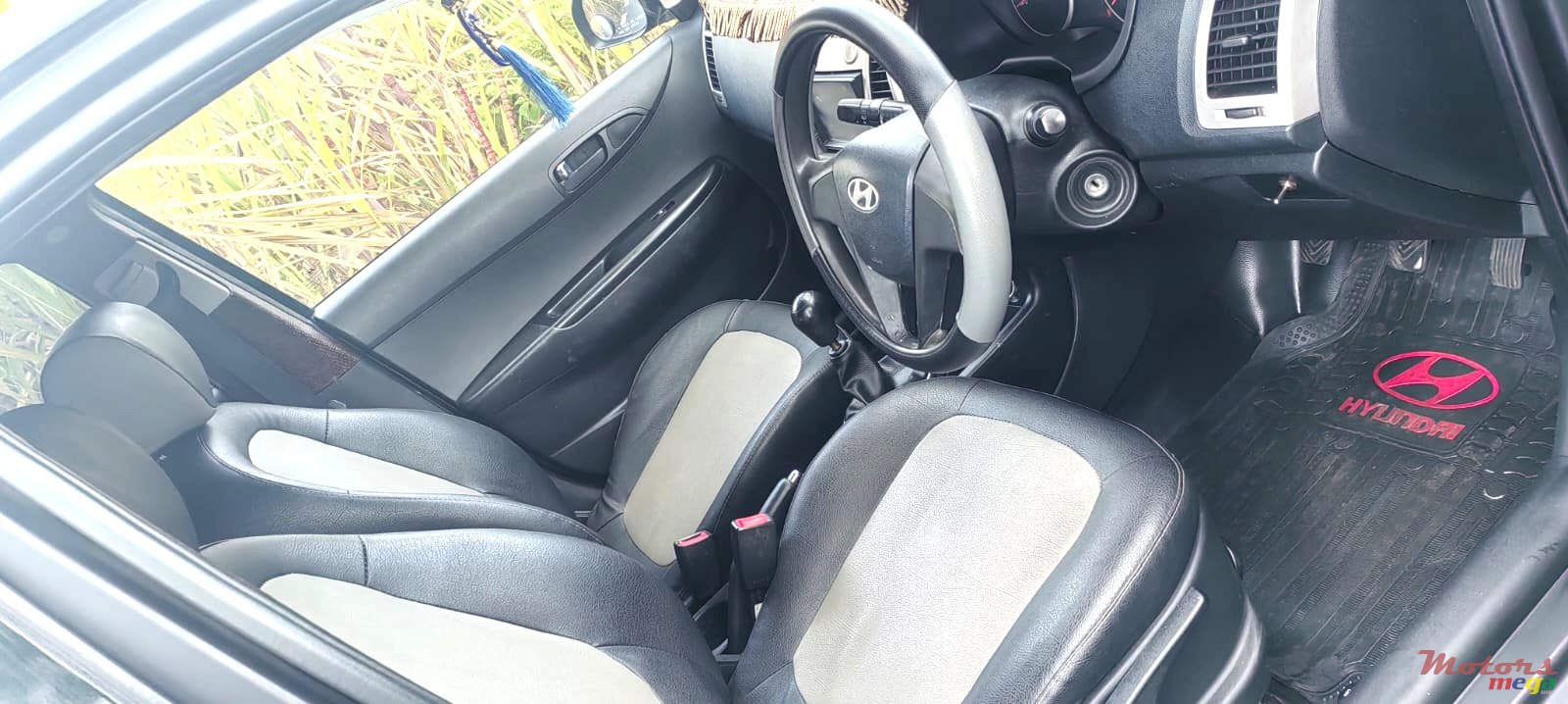 2012' Hyundai i20 photo #6