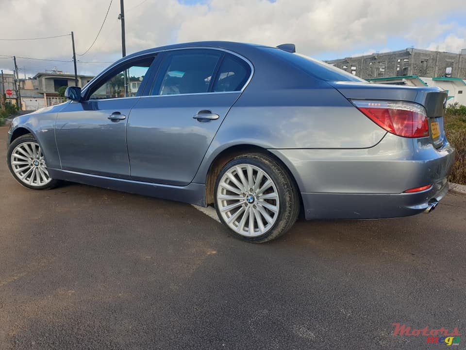 2007' BMW 523 photo #2
