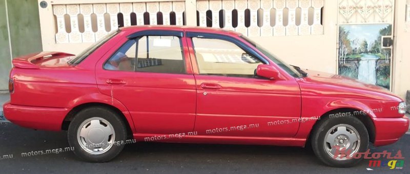 1993' Nissan B13 gaz + essence photo #1