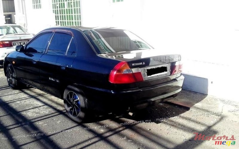 1998' Mitsubishi Lancer GL photo #1