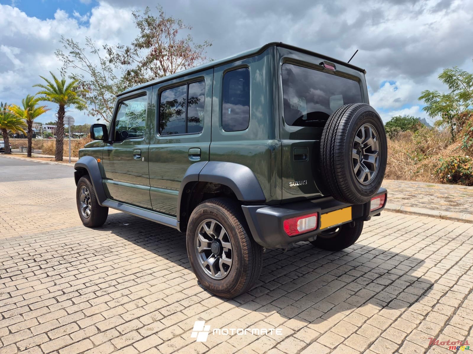 2024' Suzuki Jimny GLX 5D photo #3
