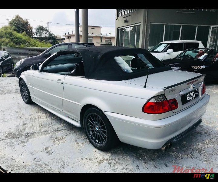 2001' BMW 3 Series Convertible photo #2