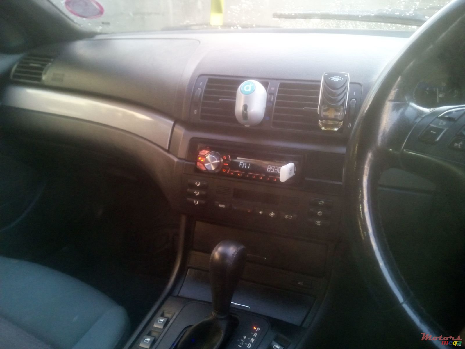 2004' BMW 318 photo #2