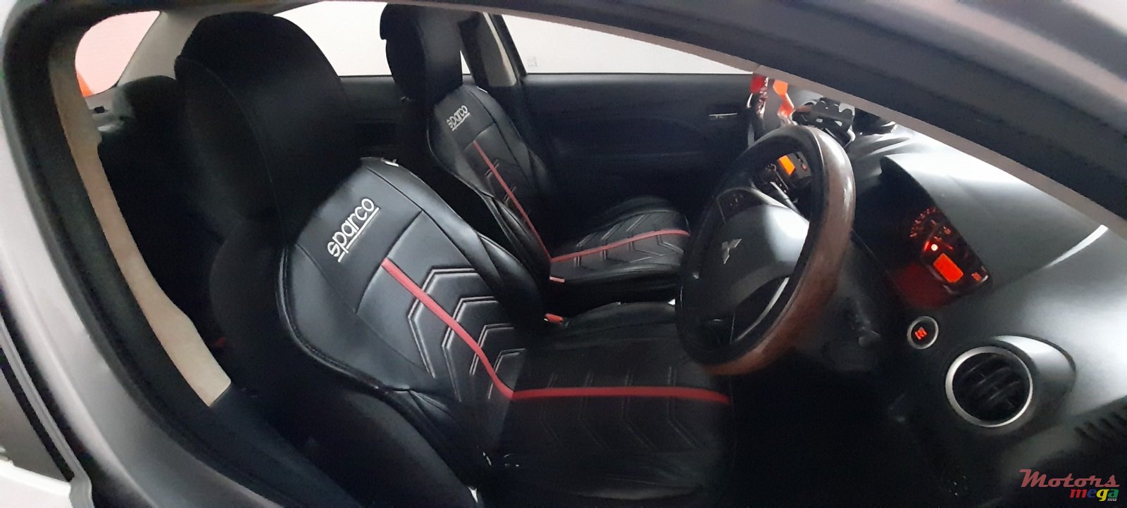 2014' Mitsubishi Attrage photo #4