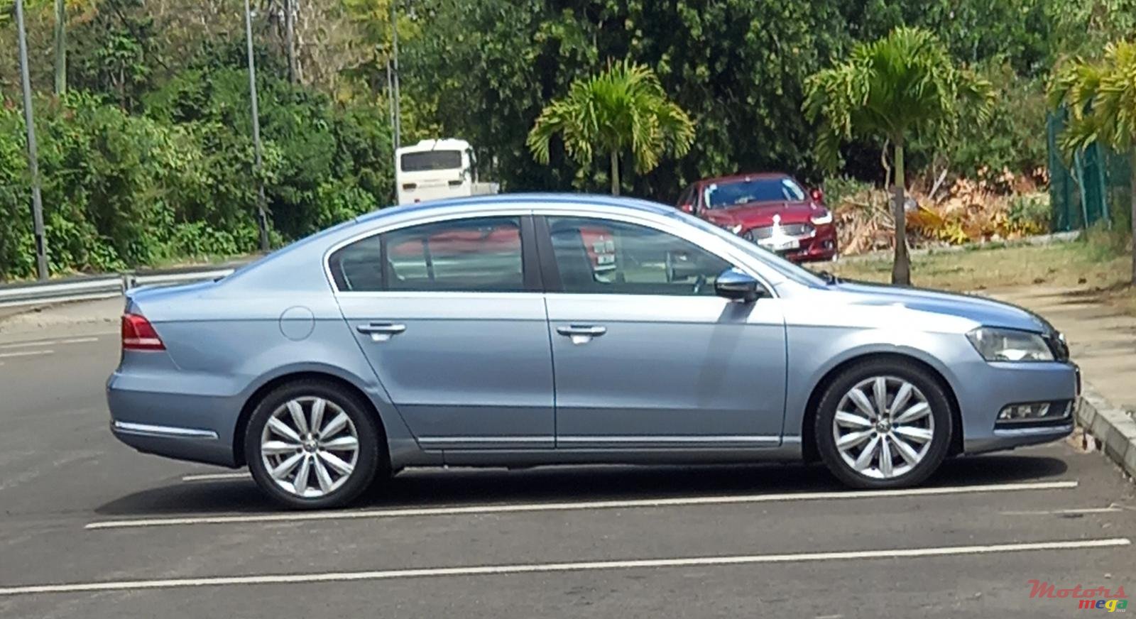 2012' Volkswagen Passat B7 photo #2