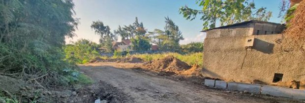 À Grand-Gaube: asphaltage pour les élues