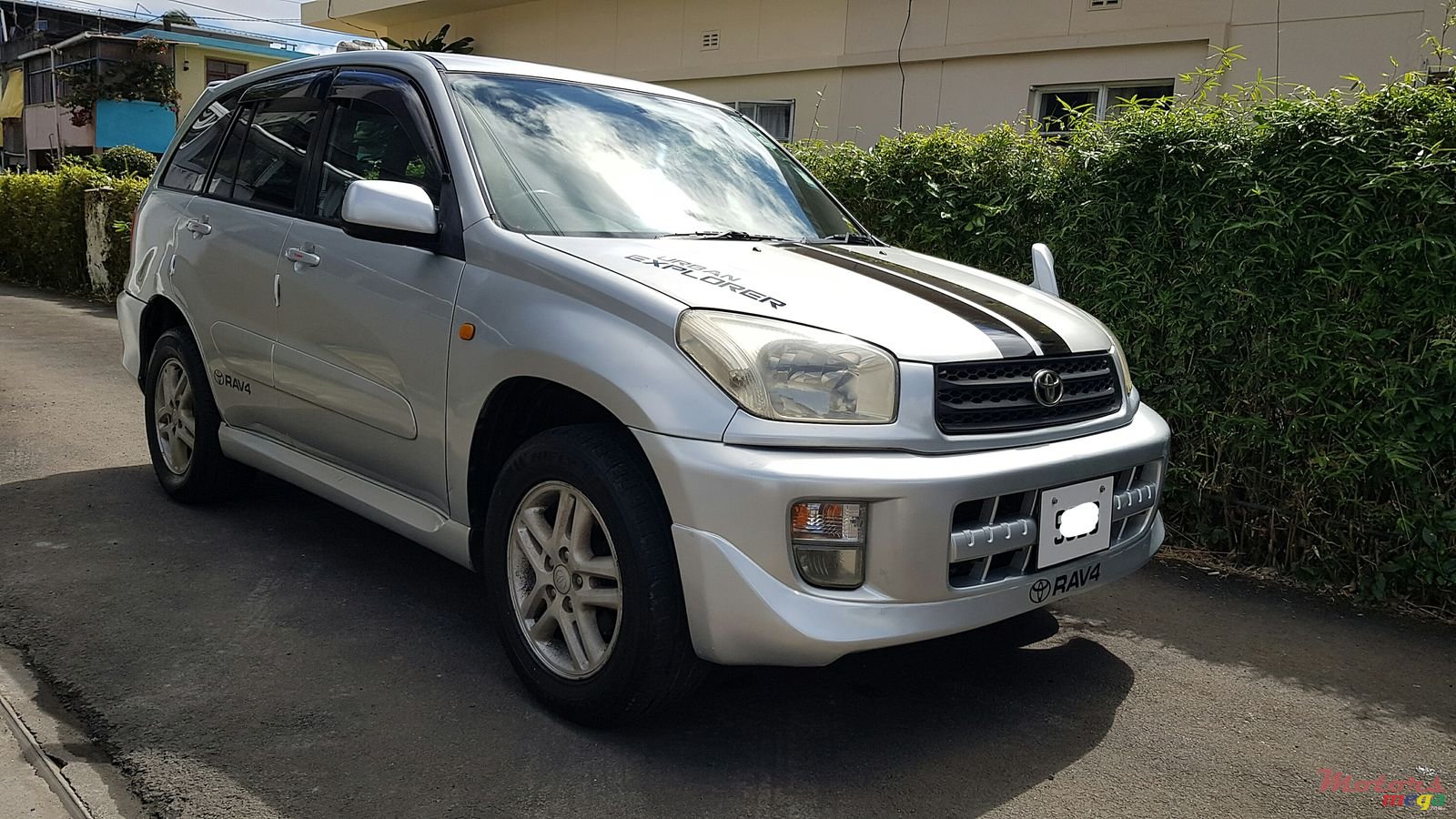 2002' Toyota RAV4 photo #1