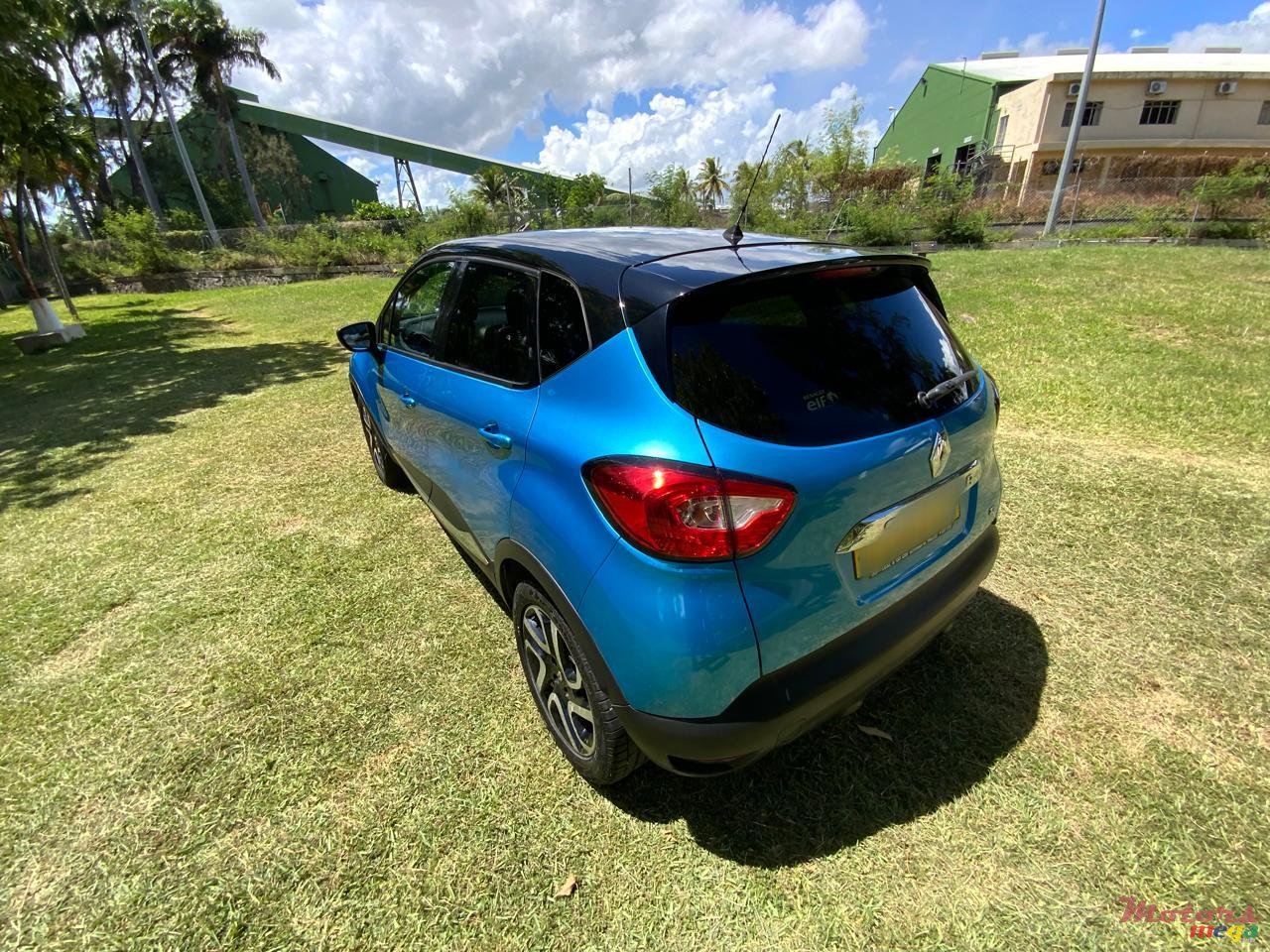2015' Renault Captur photo #4
