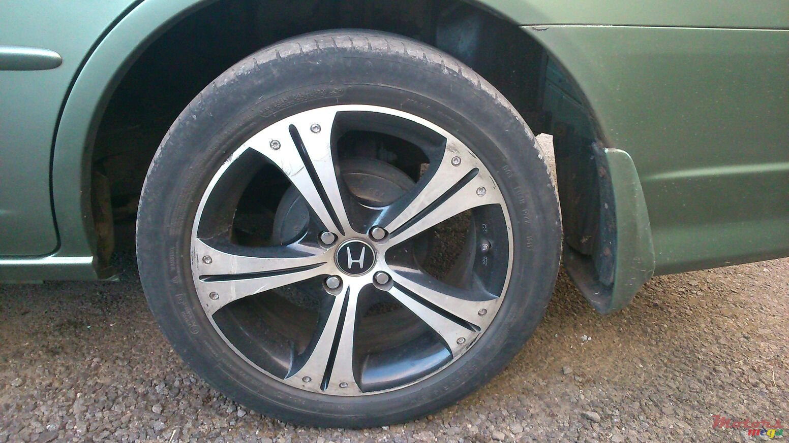 2004' Honda photo #2