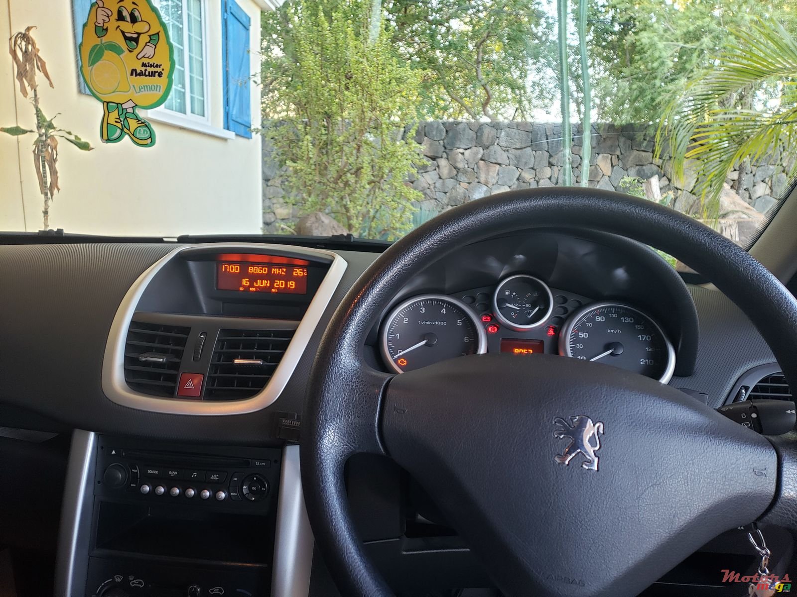 2012' Peugeot 207 photo #2