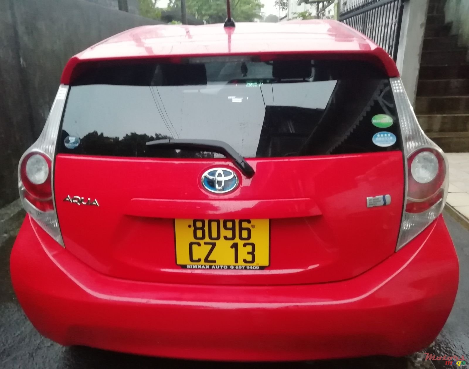 2013' Toyota Aqua photo #4