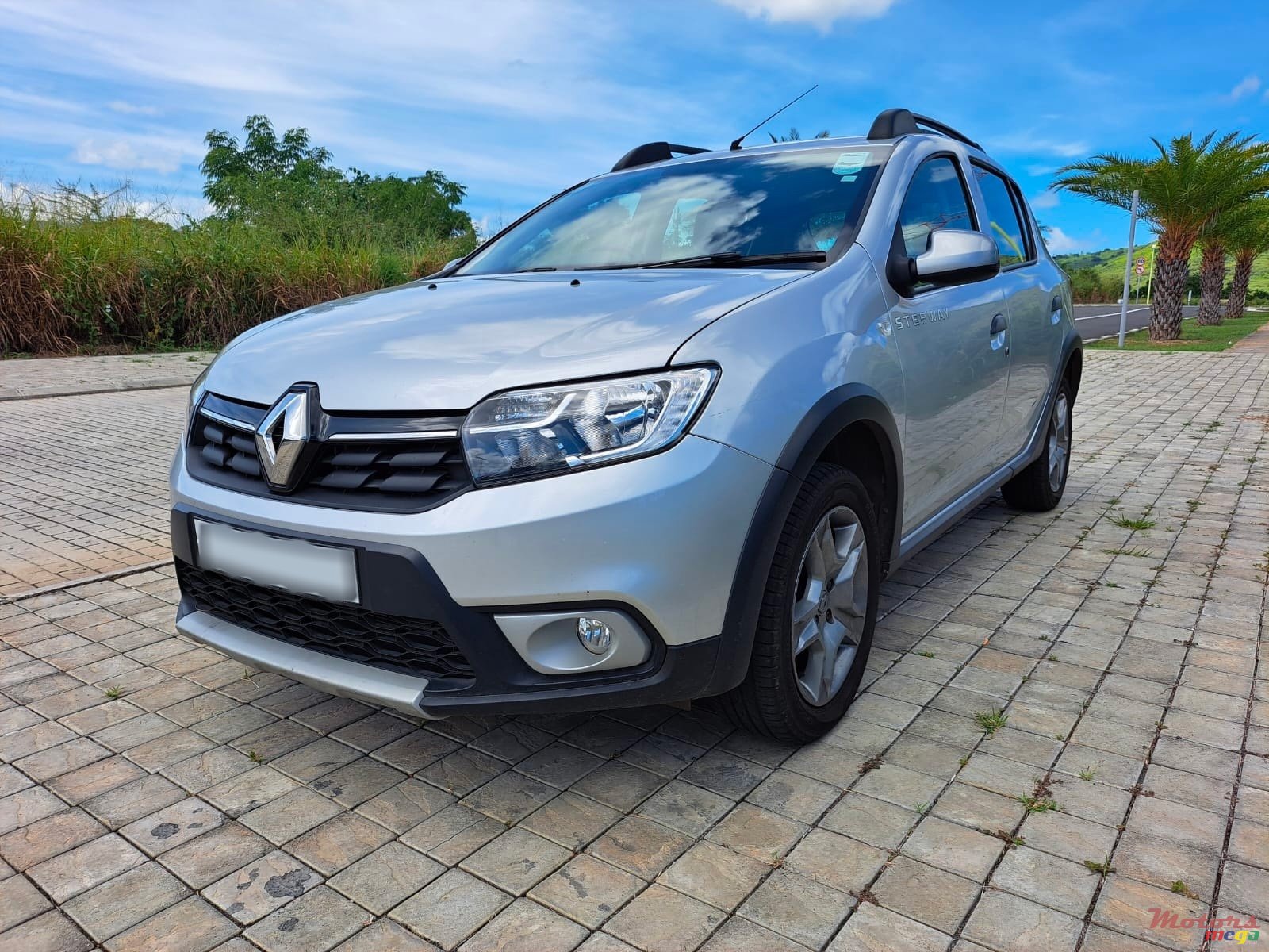 2018' Renault Sandero StepWay photo #1