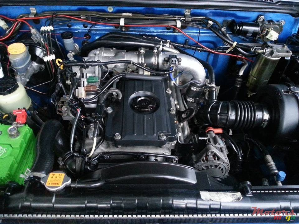 2004' Nissan Hardbody PREDATOR (4X4) 54227164 photo #4