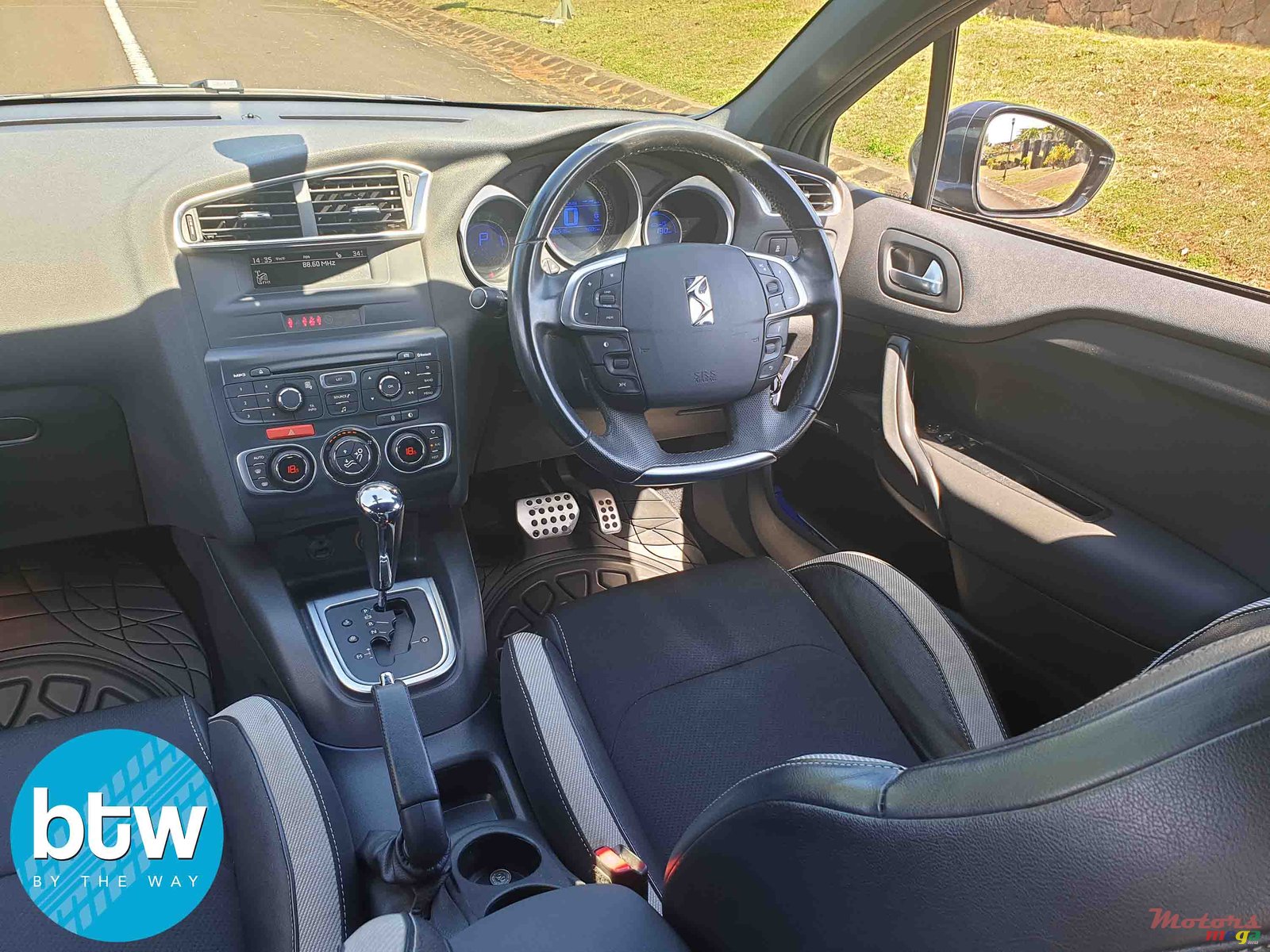 2014' Citroen DS 4 photo #4