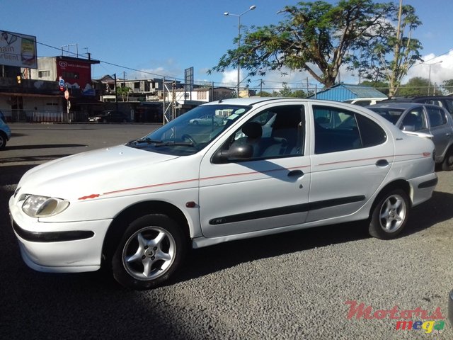 1997' Renault Megane classic photo #1