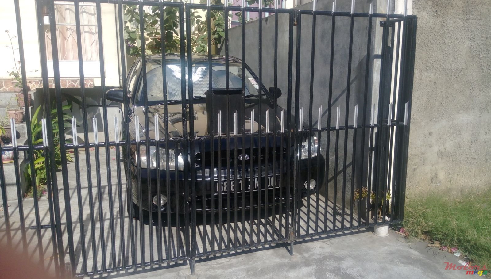 2000' Hyundai Accent photo #2