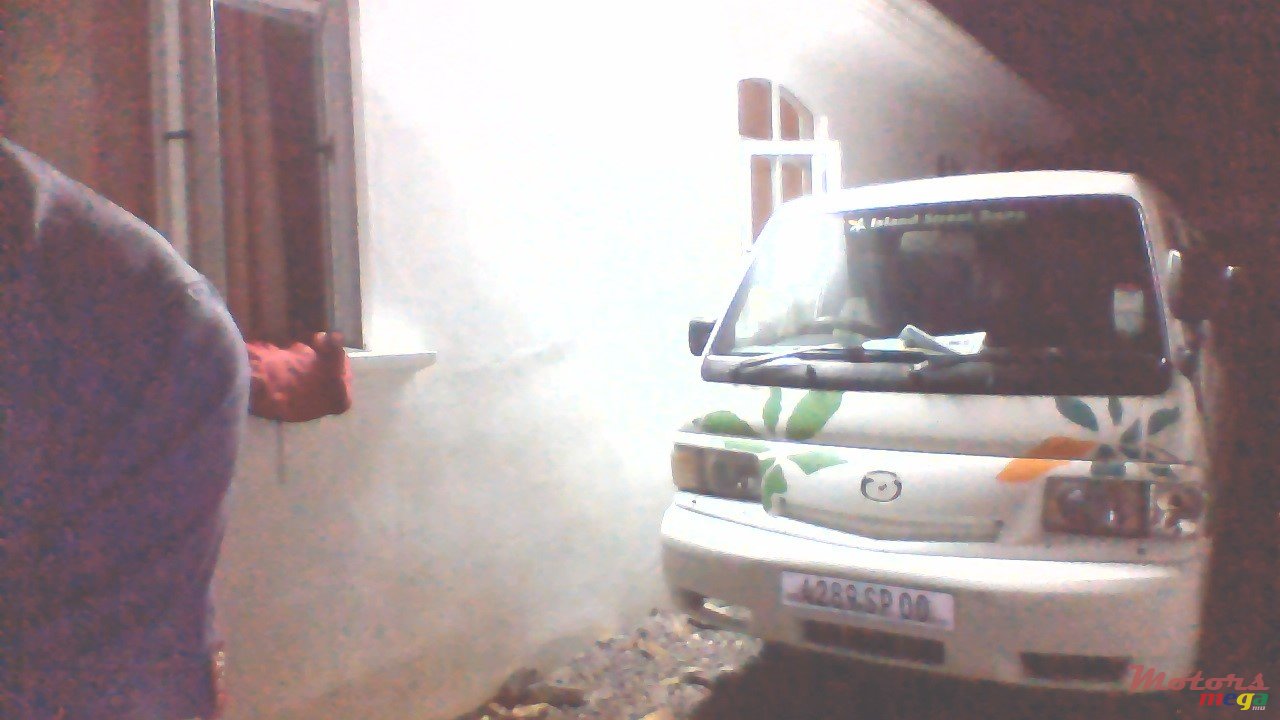 2000' Mazda photo #1