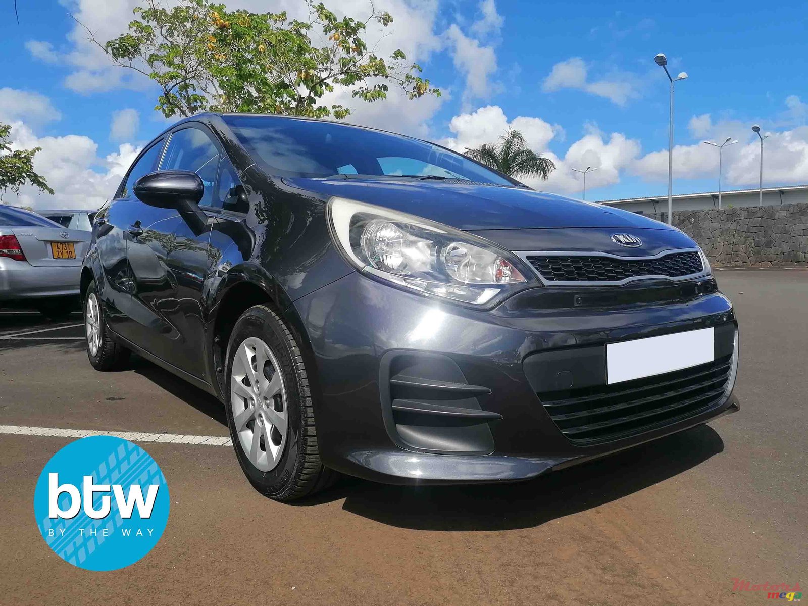 2015' Kia Rio photo #1