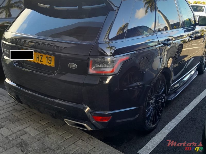 2019' Land Rover Range Rover Sport photo #4