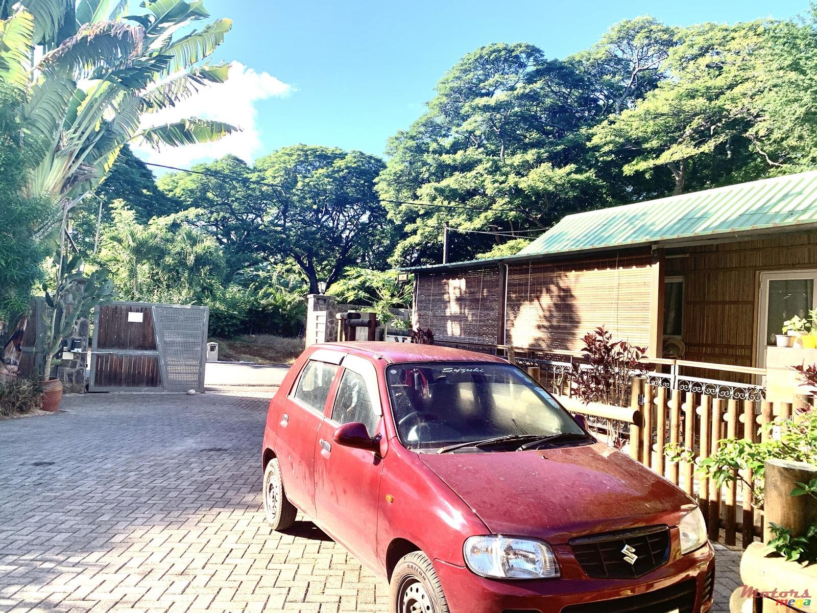 2011' Suzuki Alto photo #1