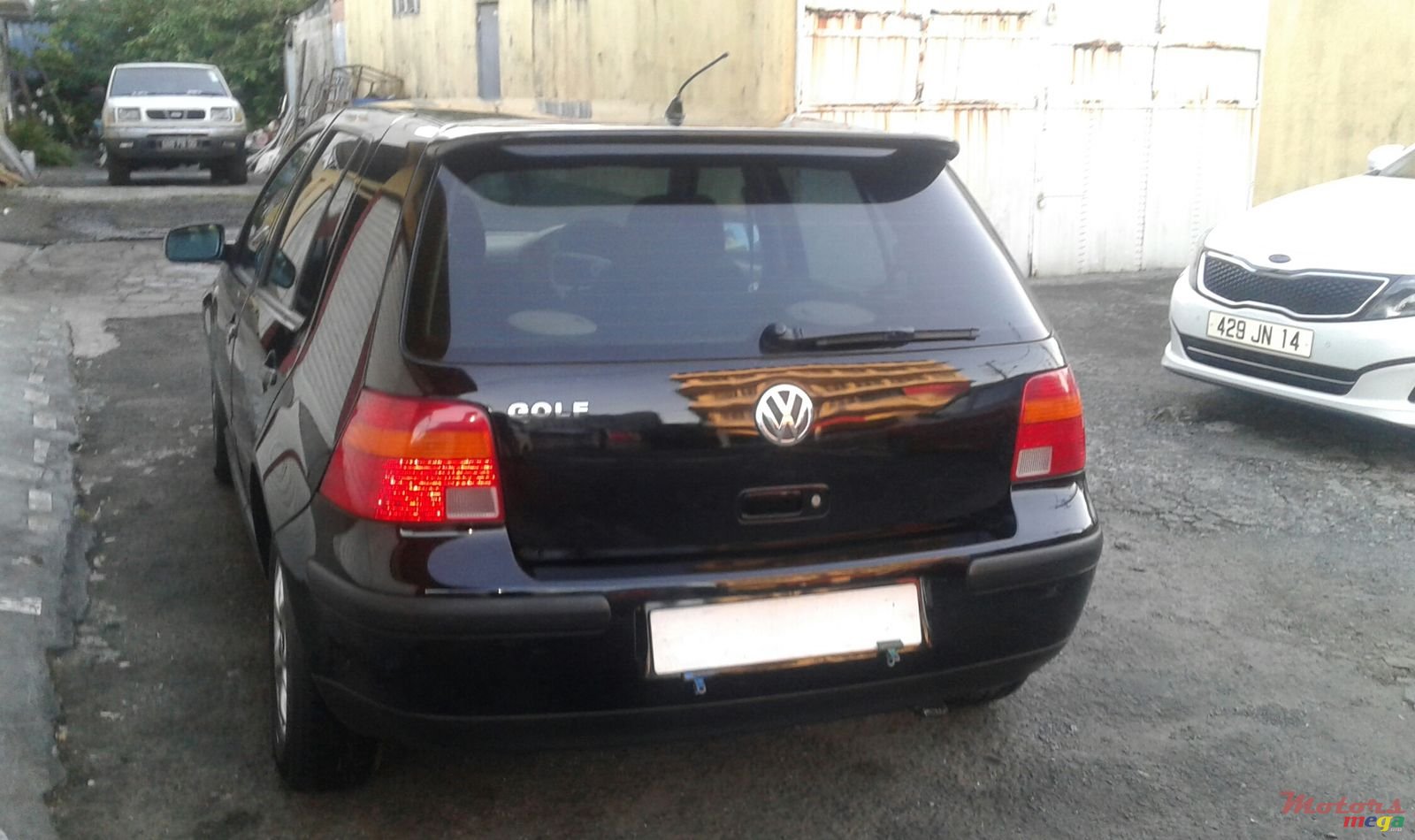 2001' Volkswagen Golf IV photo #3