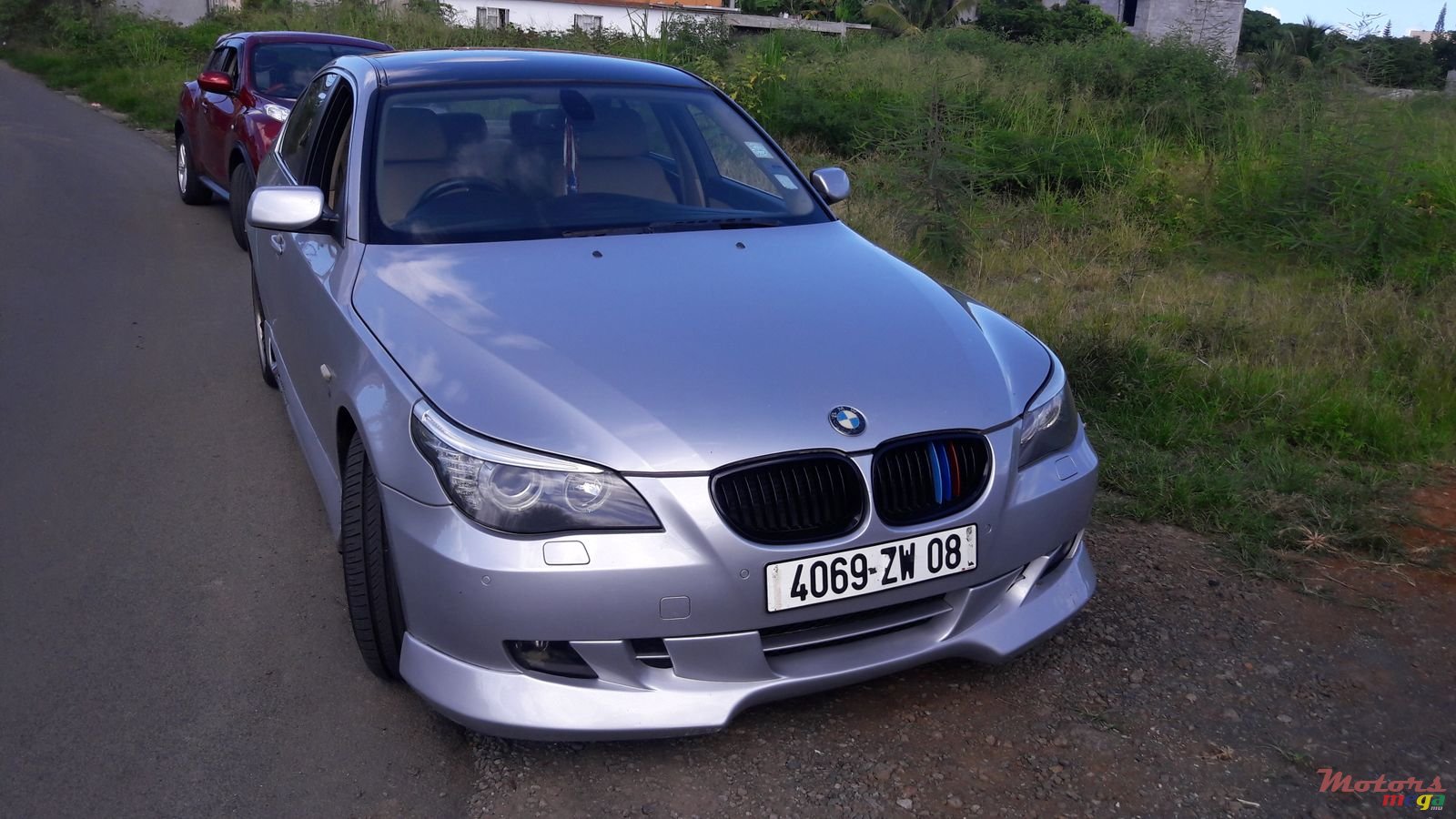 2008' BMW 525 photo #2
